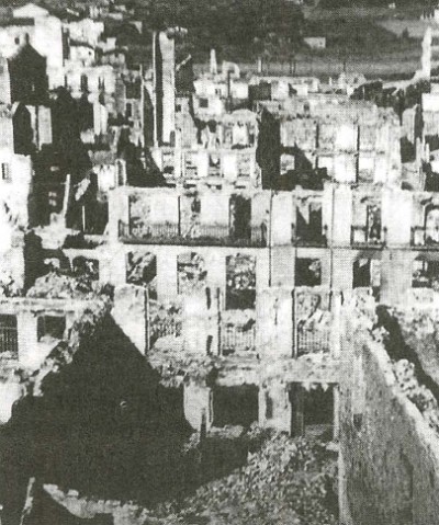 Испанский город, разбомблённый немецкой авиацией