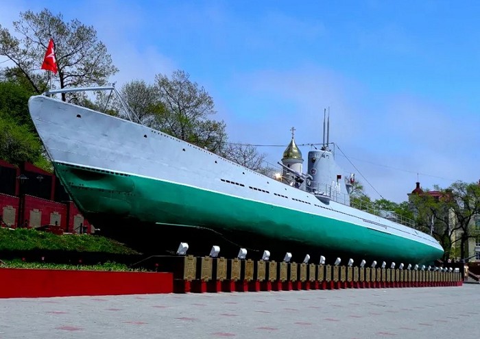 Мемориальная подводная лодка С-56