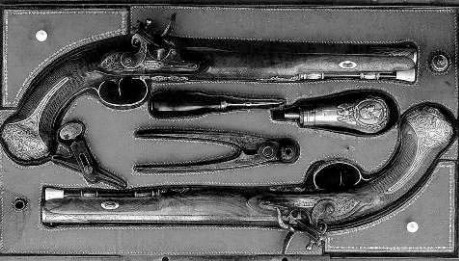 Дуэльный гарнитур с ударными кремневыми пистолетами парижского оружейника Ж. Лепажа, 1825 г.