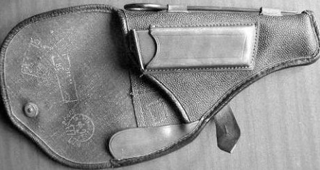 Кирзовая кобура к пистолету ТТ с кожаными окантовкой и петлями