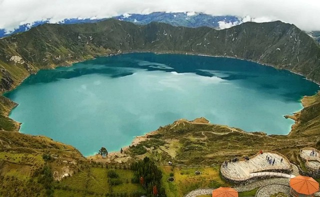 Вулканическое озеро Килотоа (Эквадор)