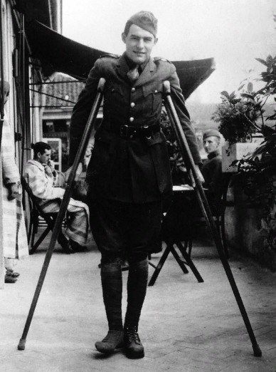 Э. Хемингуэи после ранения. 1918 г.