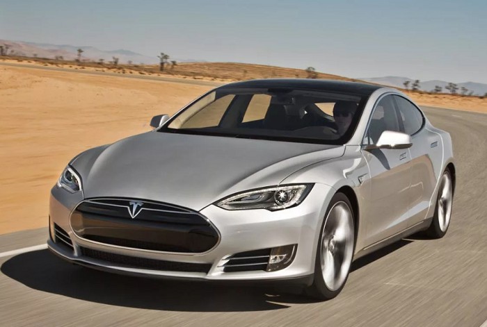 Автомобиль Tesla S