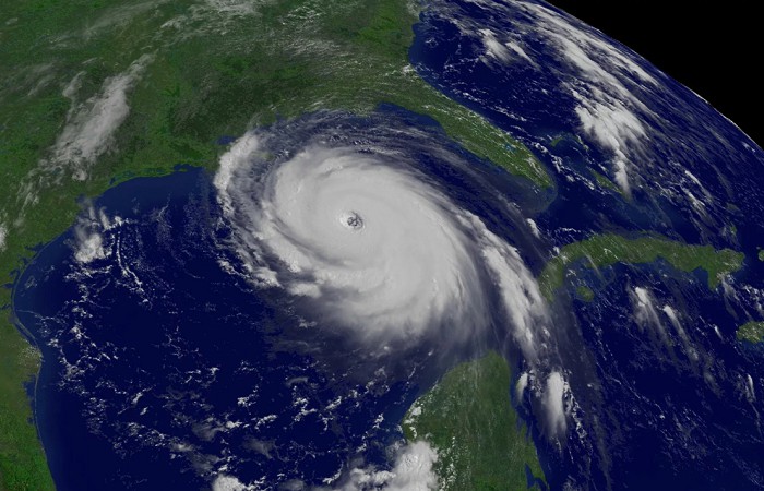 Сделанное со спутника 28 августа 2005 г. фото урагана «Катрина»