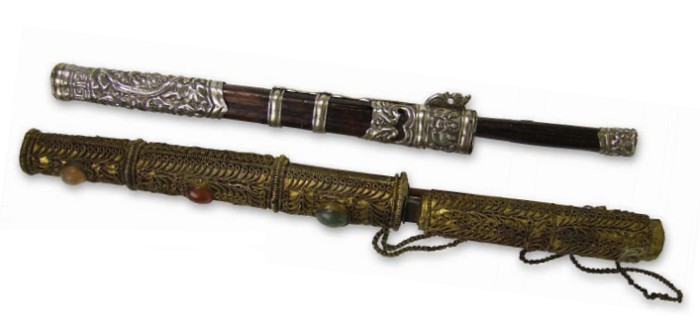 Два экземпляра бурятских (либо монгольских) ножей
