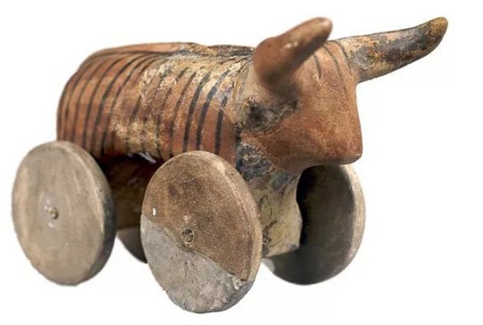 Макет повозки. Керамика. Трипольская культура. IV тыс. до н. э.