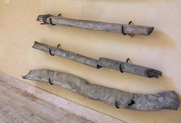Свинцовые трубы римского водопровода. I в. до н. э. — III в.