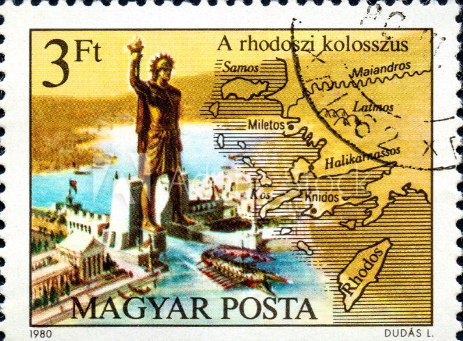 Венгерская почтовая марка с изображением одного из семи чудес света