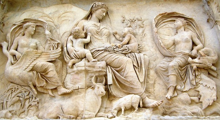 Древнеримская богиня Земли Теллус. Фрагмент Алтаря мира императора Августа