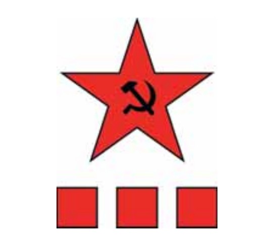 Три кубика под звездой на рукаве гимнастерки — знаки различия командира батальона РККА с 1919 г.