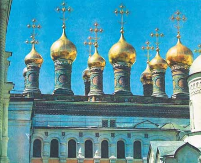 Кресты с цатой (полумесяцем) на главах православной церкви