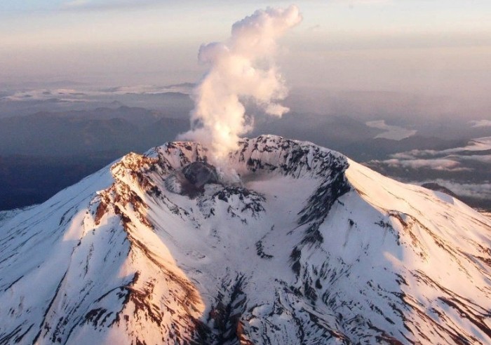 Гора Сент-Хелен — это самый активный вулкан мира