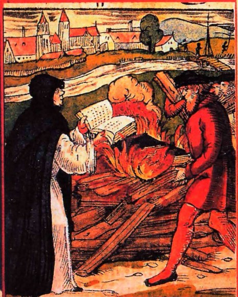 Лютер публично сжигает книги по церковному праву и папскую буллу в Виттенберге 10 декабря 1520 года