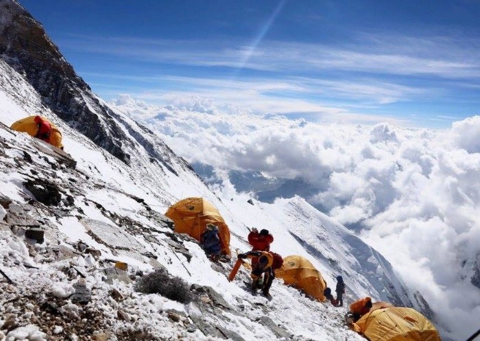 «Туристы» на Эвересте