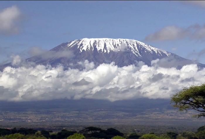 «Корона Танзании» — гора Килиманджаро