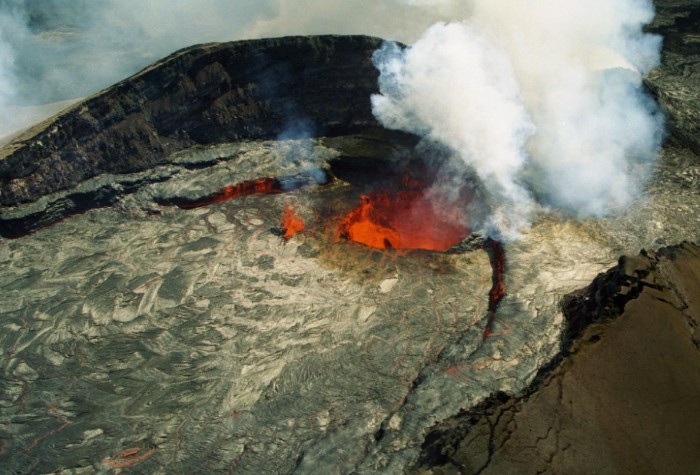 Вулкан Килауэа извергается примерно раз в 5 лет