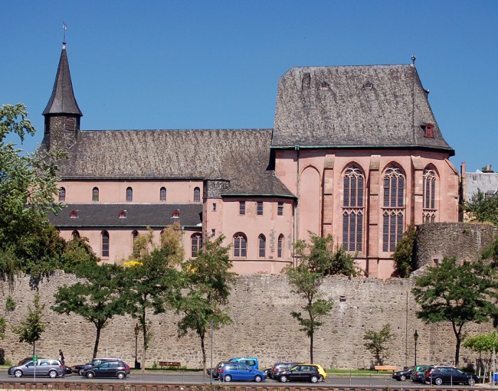 Церковь Святого Юстина во Франкфурте-на-Майне, освящённая Рабаном Мавром, деятелем каролингского Возрождения