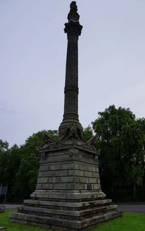 Памятник, воздвигнутый в Лэнгсайде на том месте, где войска Меррея разбили армию Марии Стюарт