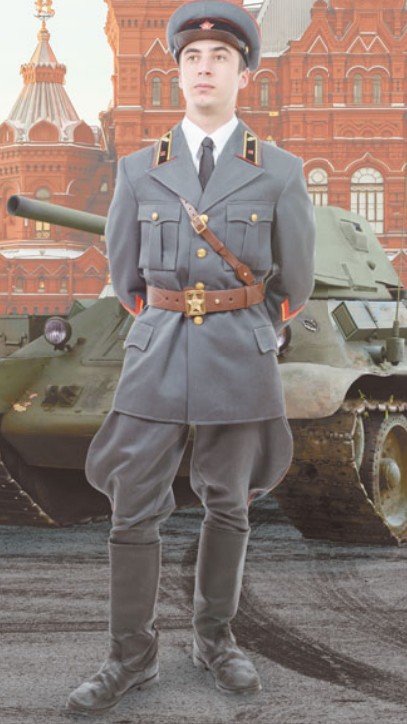Младший командир автобронетанковых войск Красной армии в повседневной летней униформе серого цвета