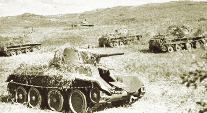 Советские танки перед контрнаступлением