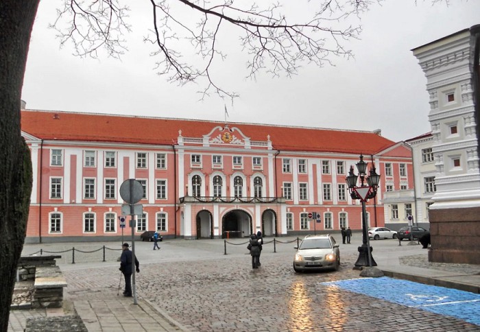 Здание эстонского парламента
