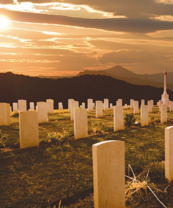 Военное кладбище солдат союзников, погибших в ходе операции «Хаски»