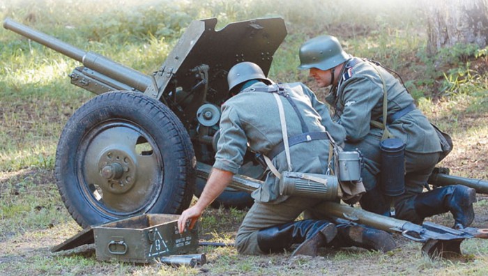 Немецкий артиллерийский расчет
