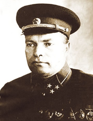 Командующий Северо-Кавказским фронтом генерал-лейтенант Иван Иванович Масленников (1900-1954)