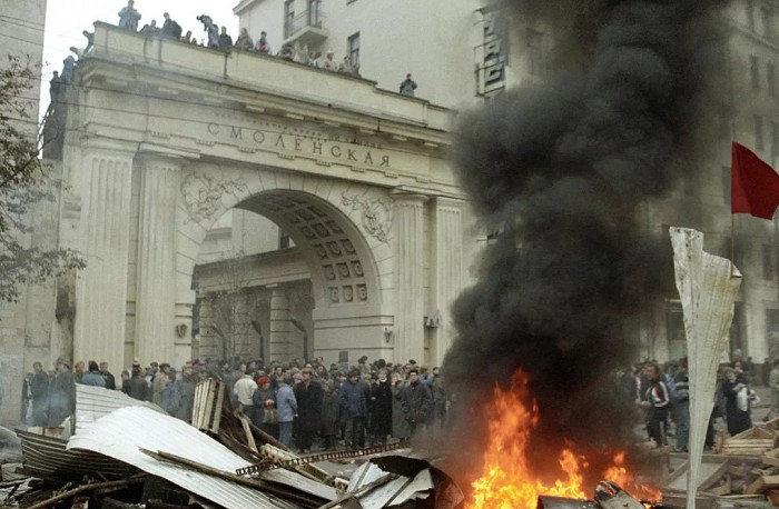 Столкновения в районе Смоленской площади 2 октября 1993 г.
