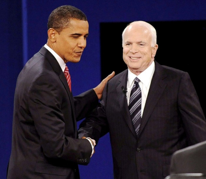 Барак Обама (слева) и Джон Мак-Кейн на президентских выборах 2008 г.