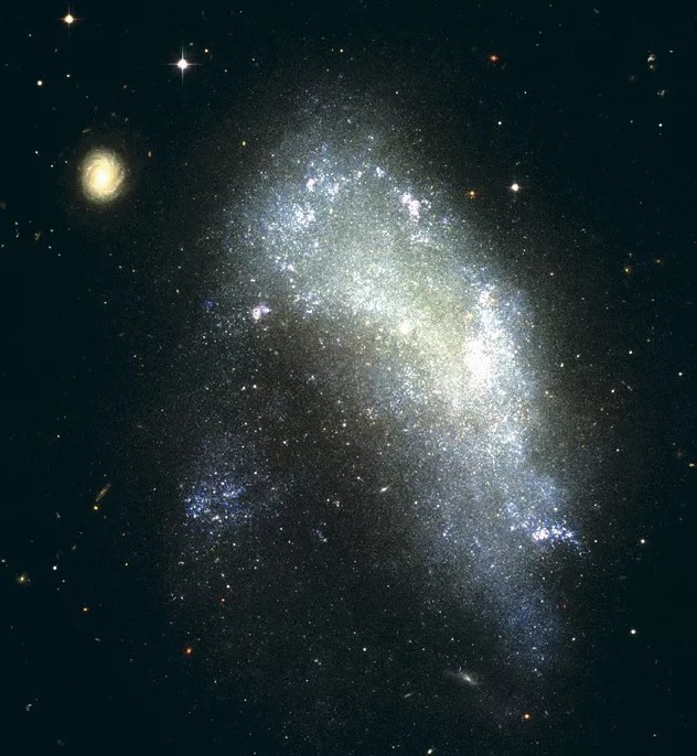Неправильная галактика NGC 1427A в созвездии Эридан