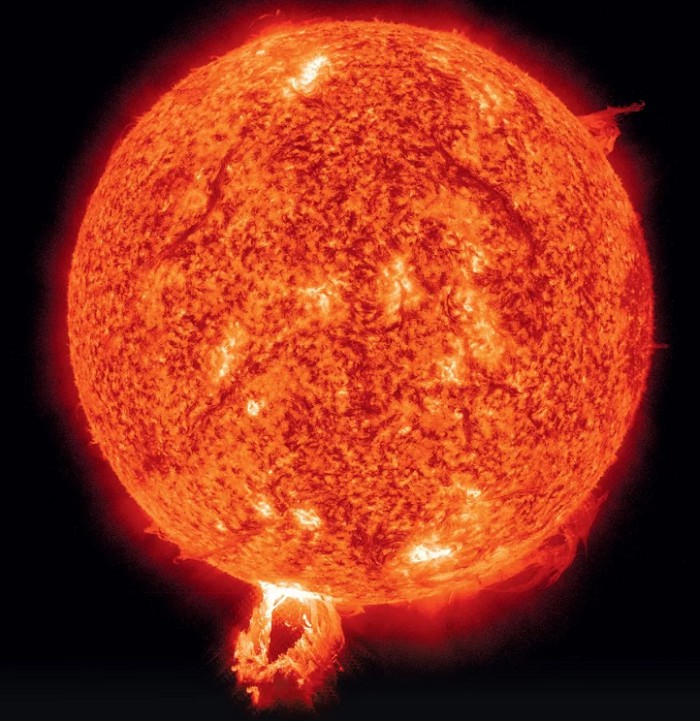 Корональные выбросы массы на Солнце