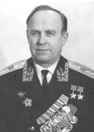Дважды Герой Советского Союза контр-адмирал А. О. Шабалин (1914–1982)