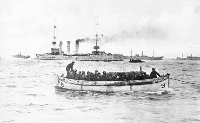 Германские войска высаживаются на острове Эзель. 1917