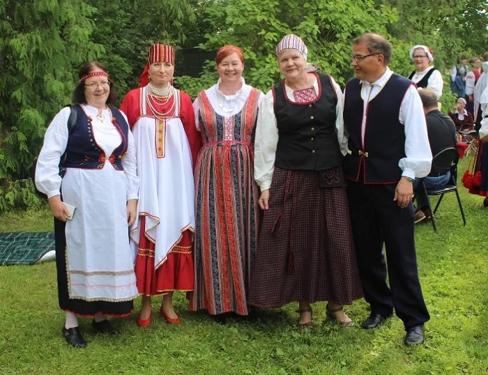 Финляндия национальный костюм