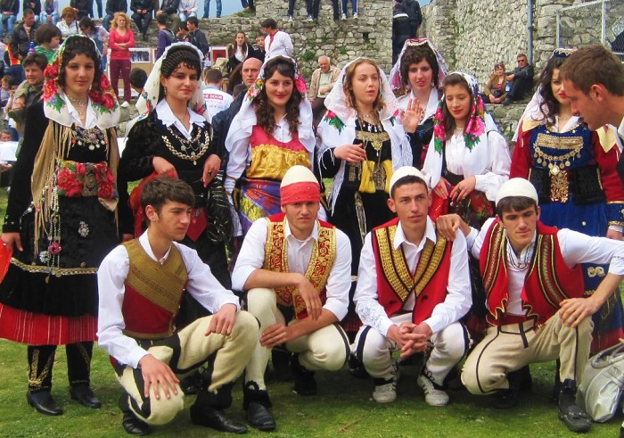 Народный костюм Албании
