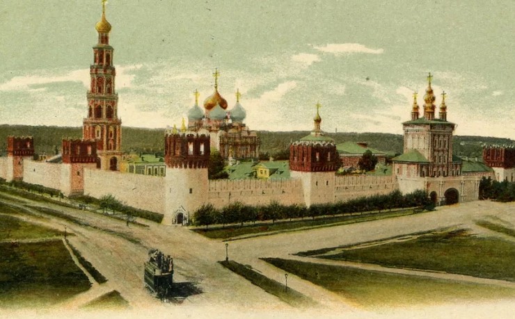Новодевичий монастырь на старинной открытке