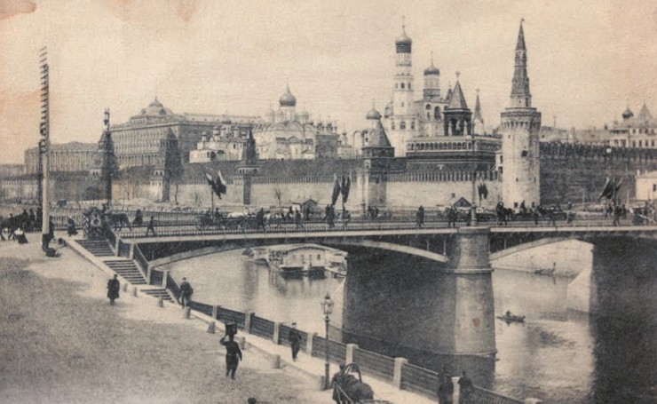 Московский Кремль на старинной открытке. 1910