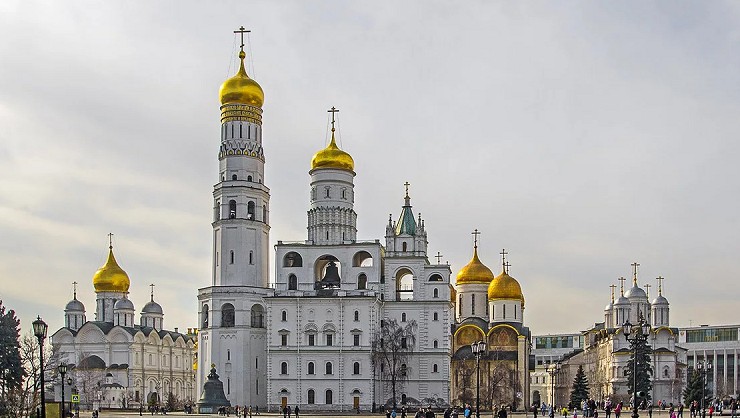 Архангельский собор и колокольня Ивана Великого в Москве