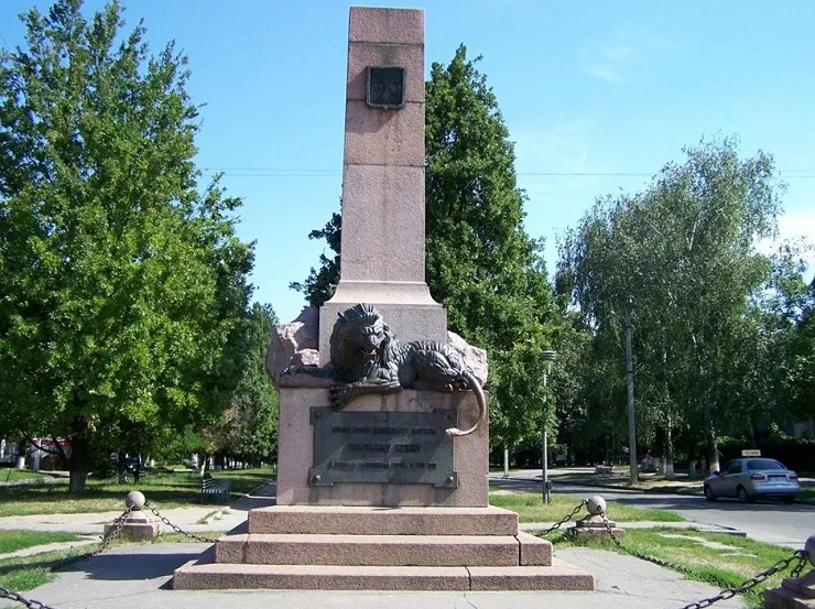 Памятник полковнику А С. Келину и доблестным защитникам Полтавы