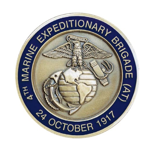 Эмблема Корпуса морской пехоты с орлом, земным шаром и якорем (иногда ее сокращенно называли EGA от Eagle (орел), Globe (земной шар) и Anchor (якорь)