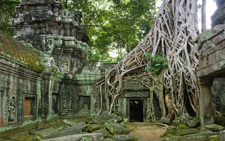 Древние строения Ангкора