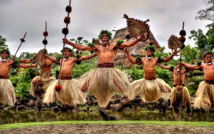 Танцы фиджийцев