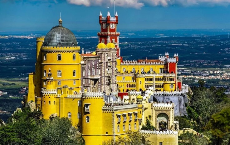 Замок в португальском городе Синтра
