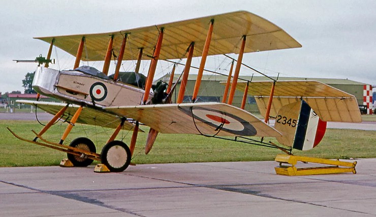 Первый английский вооруженный самолет F.B.5 «Ганбас»