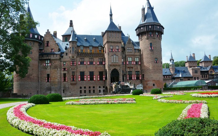 Самый большой замок Голландии Де Хаар