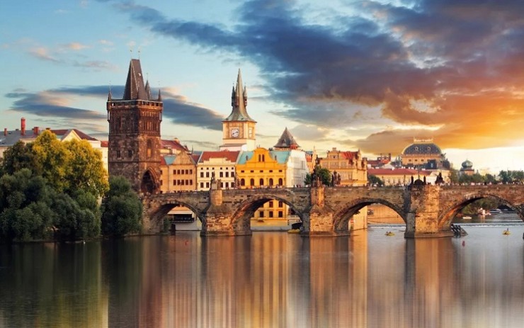 Великолепная Прага на рассвете