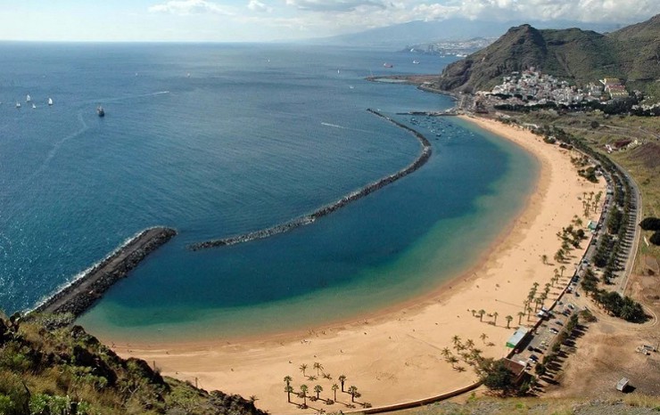 Пляжи на острове Тенерифе пользуются большой популярностью у туристов