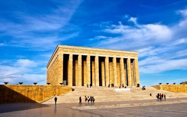 Мавзолей Ататюрка — самый посещаемый объект Анкары
