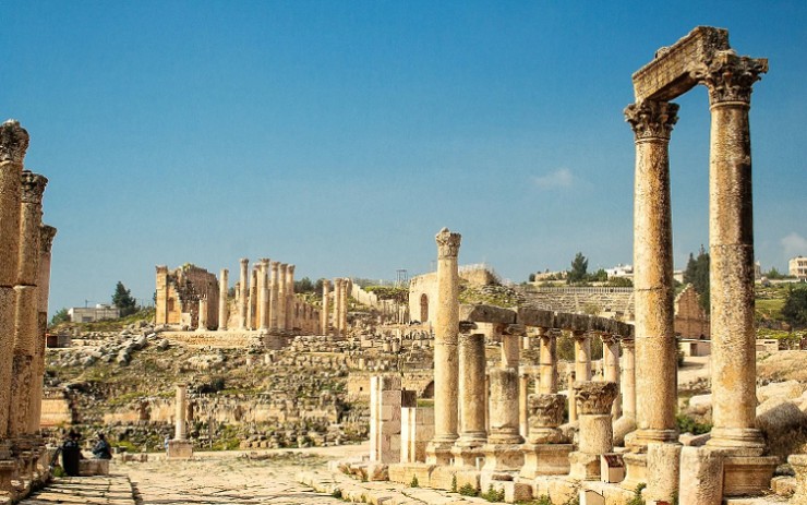 Руины храма Зевса в Джараше